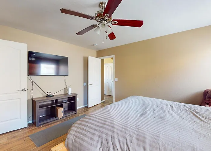 Sunscape Whisper Holiday home Glendale